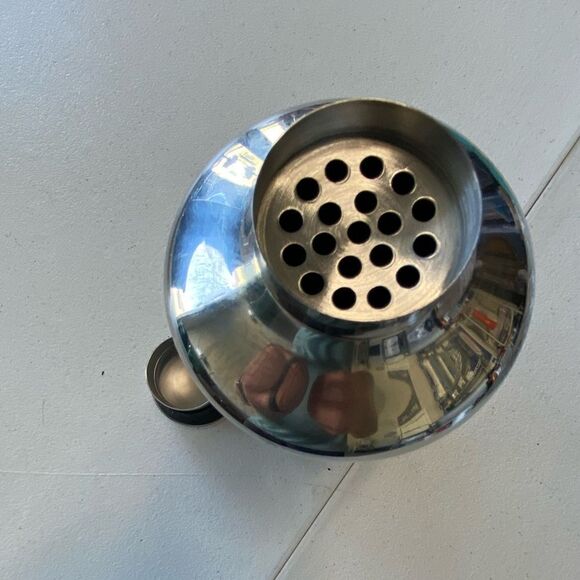 EUC - Oggi Mini Cocktail Shaker Stainless Steel - Bar Utensils Mixed Drinks - Picture 2 of 6